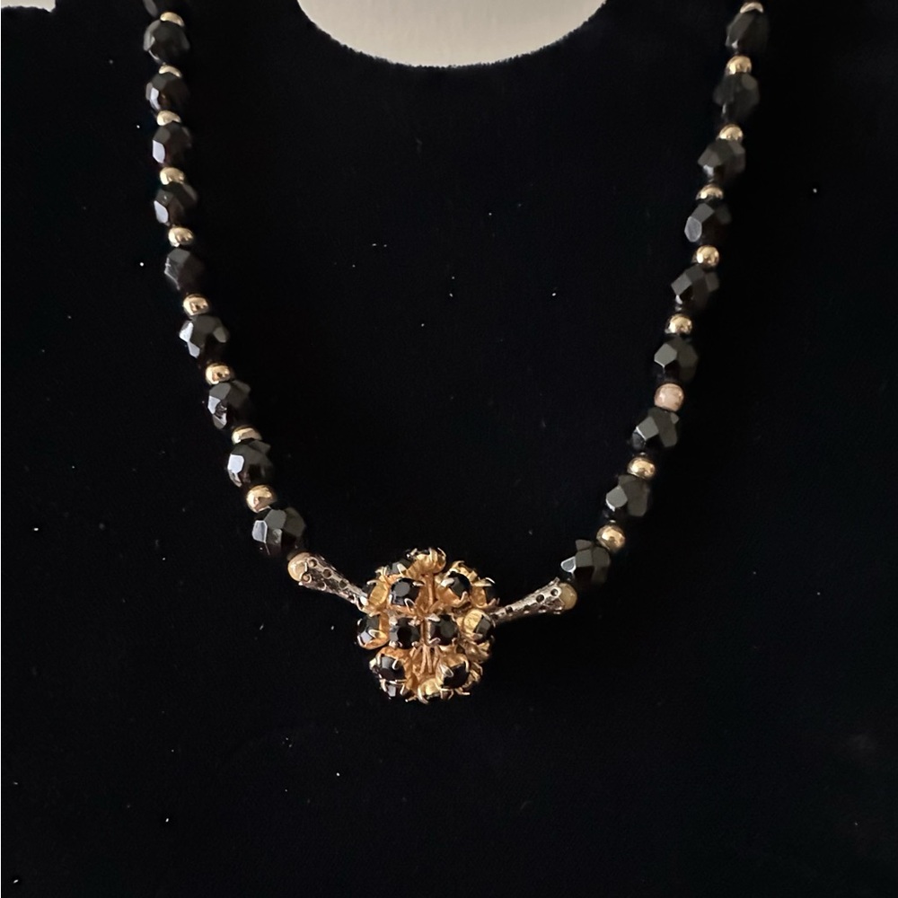 Elegant Black and Gold Necklace